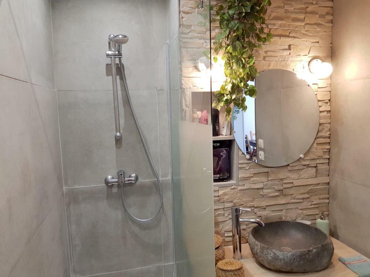 Au Petit Thai - T2 Avec Balcon - Montpellier Centre Apartament Zewnętrze zdjęcie